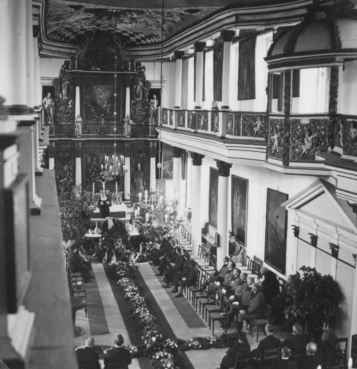 Fra h�jtideligheden i Slotskirken